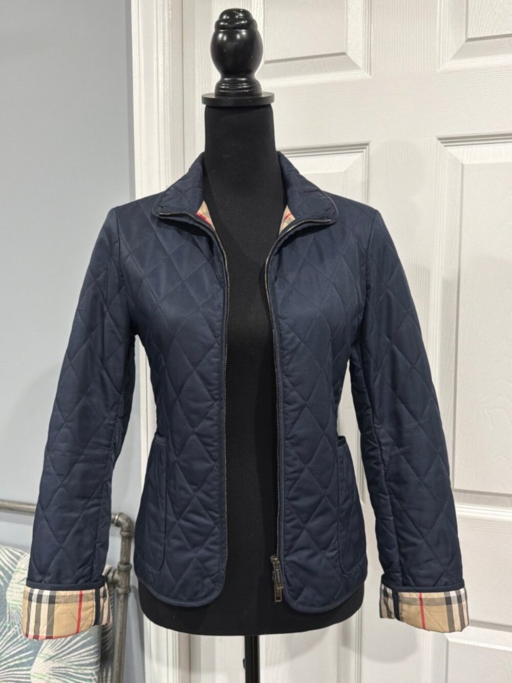 Burberry London Navy Quilted Jacket Nova Check Lining XS